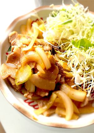 豚バラと玉ねぎだけ♫簡単生姜焼き-レシピのメイン写真