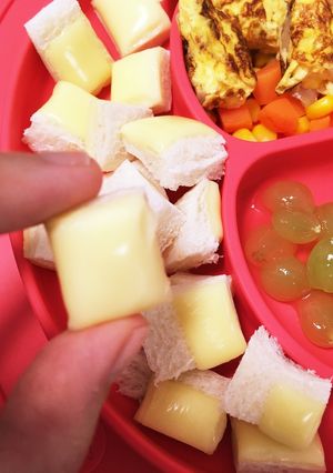 手が汚れない簡単チーズパン 離乳食後期～-レシピのメイン写真
