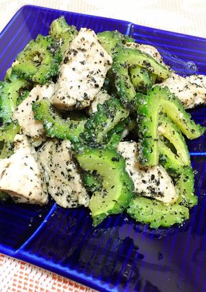 ゴーヤと豚ヒレ肉の黒ごまヘルシー炒め煮-レシピのメイン写真