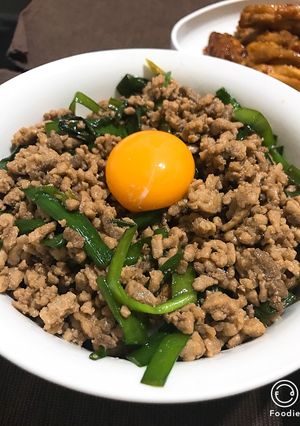 ひき肉とニラの丼-レシピのメイン写真