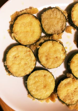 簡単☆ズッキーニの粉チーズ焼き-レシピのメイン写真