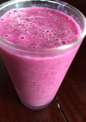 栄養満点！子供も飲むピンクのスムージー-レシピのメイン写真