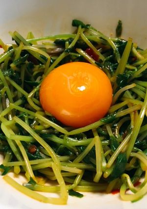 簡単おつまみ 豆苗ユッケ-レシピのメイン写真