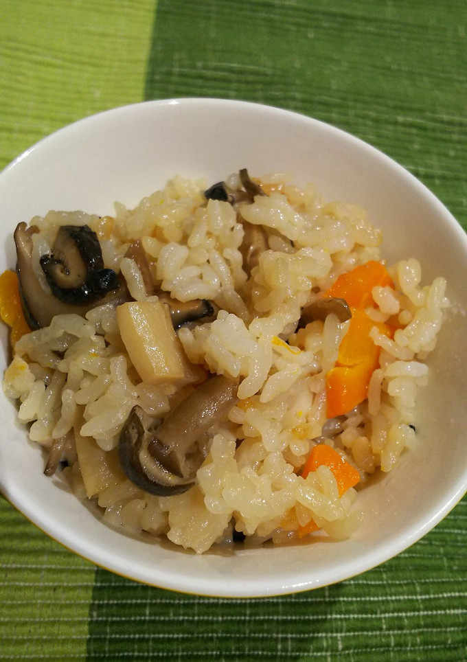鶏肉ときのこと根菜の炊き込みご飯-レシピのメイン写真