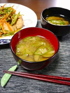 簡単!茄子とオクラのお味噌汁-レシピのメイン写真