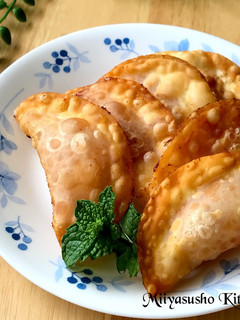 餃子の皮でチーズジャム揚げ-レシピのメイン写真