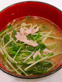 豆苗と豚肉の味噌汁!-レシピのメイン写真