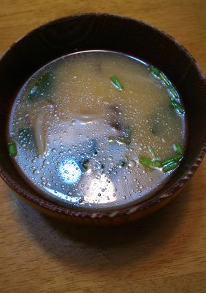 みそ汁(冷しゃぶ作ったスープ使って)-レシピのメイン写真