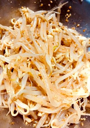 簡単！「プチッと鍋」で作るもやしキムチ*-レシピのメイン写真