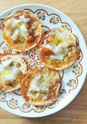 ♡残ったカレーと餃子の皮でパリパリピザ♡-レシピのメイン写真