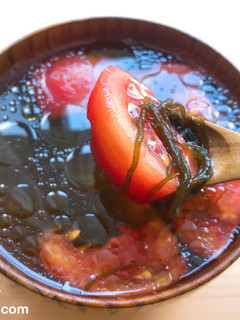 もずく酢とトマトのお吸い物-レシピのメイン写真