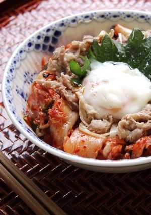 ポリ袋湯煎 道具要らず『豚バラげんこつ丼-レシピのメイン写真