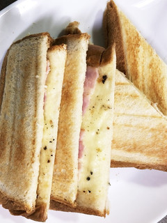 イタリアンハーブミックスでホットサンド-レシピのメイン写真