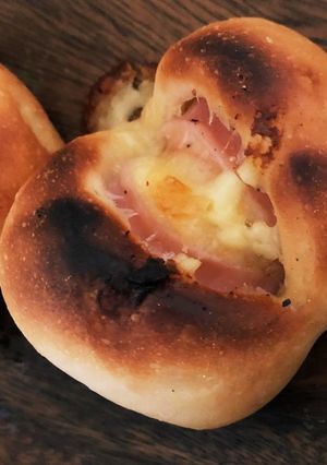 焼きたてがいいね！ハムチーズロールパン-レシピのメイン写真