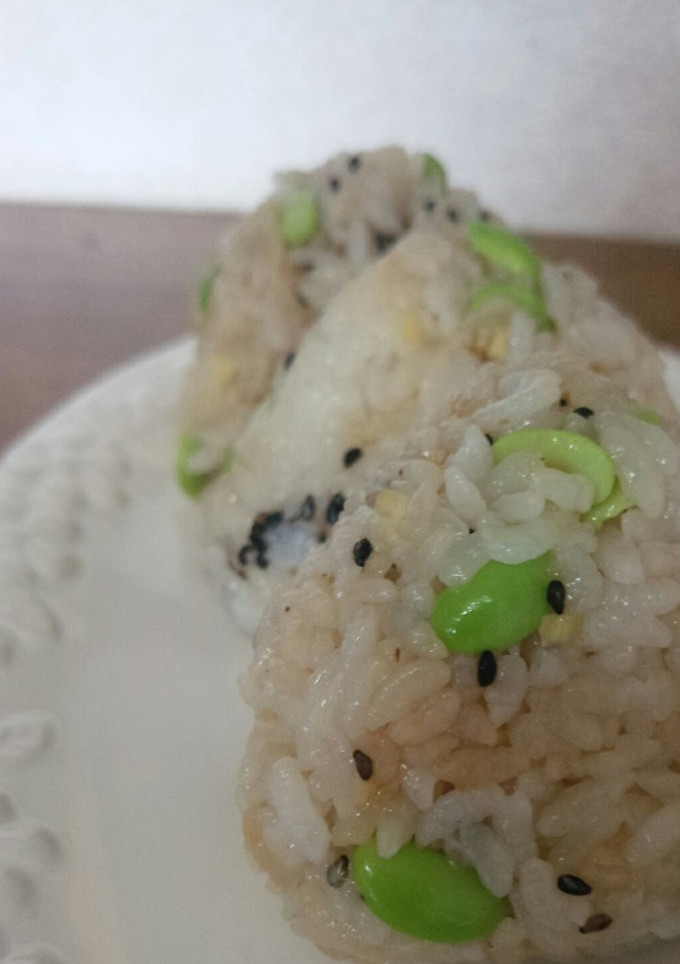 冷凍枝豆とショウガのおにぎり-レシピのメイン写真