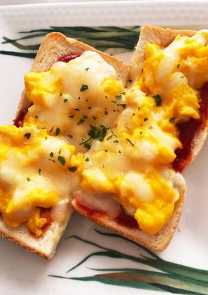 ふわふわ卵のチーズトースト-レシピのメイン写真