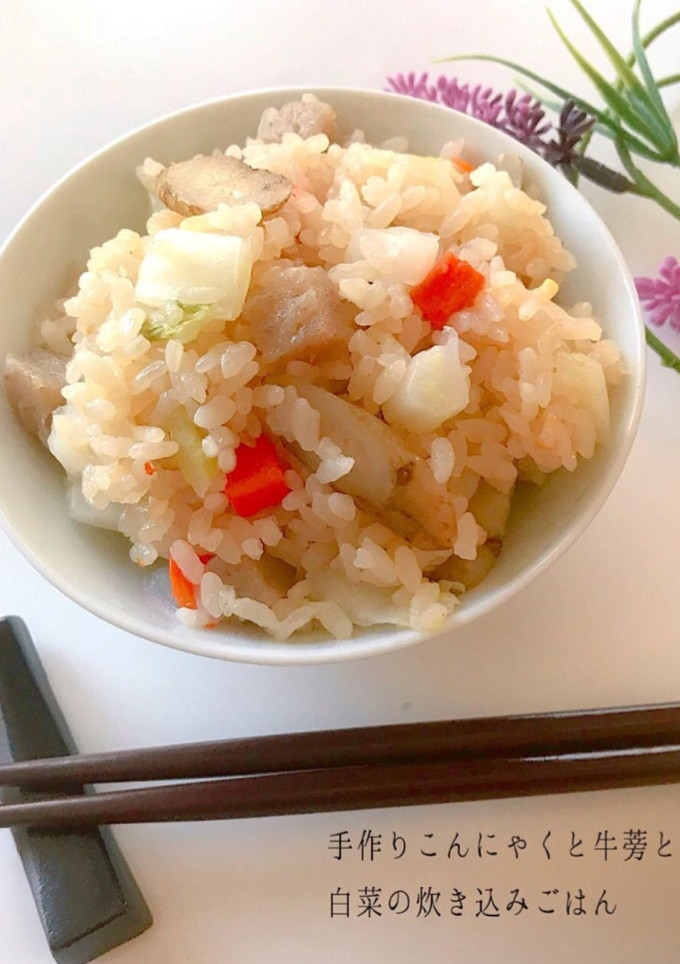 こんにゃくと牛蒡と白菜の炊き込みごはん-レシピのメイン写真