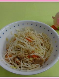 たべまる給食【炒めビーフン】-レシピのメイン写真