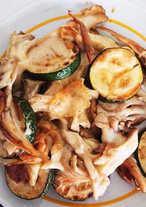 ズッキーニと舞茸のチーズ焼き-レシピのメイン写真