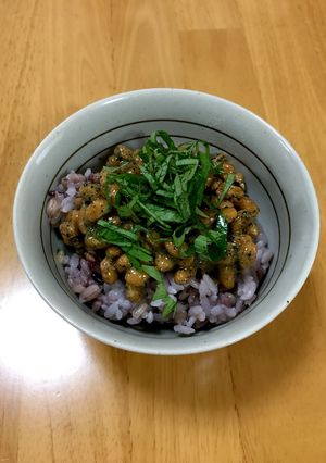 欲張り納豆ごはん（アマニ油、黒すりごま）-レシピのメイン写真