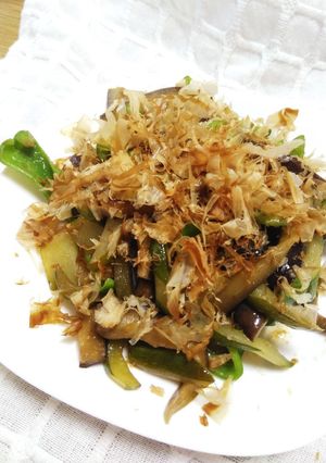 ナス胡瓜ピーマン麺つゆマヨ炒め鰹節のせ-レシピのメイン写真