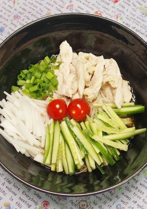 ぶっかけそうめん～蒸し鶏のサラダ風-レシピのメイン写真