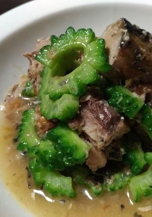 ゴーヤに鯖缶ぶっかけ炒め煮-レシピのメイン写真