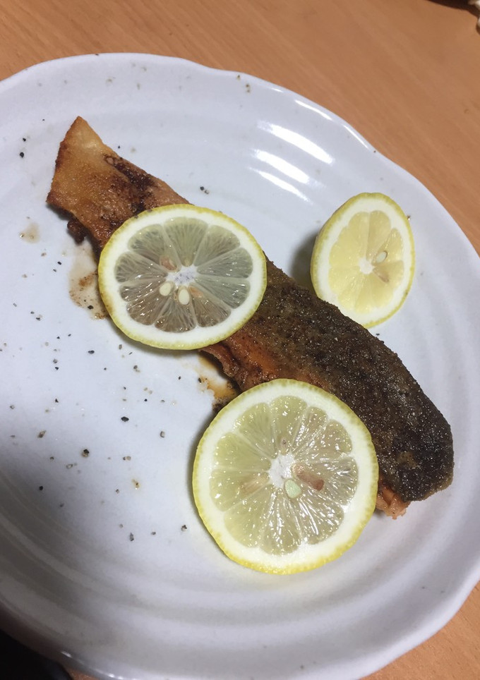 ウマ！簡単。鮭(シャケ)のソテー-レシピのメイン写真