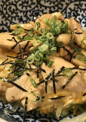 あまから鶏肉をあとのせする取り分け親子丼-レシピのメイン写真