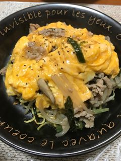 ニラ玉風☆あんかけかた焼きそば(^ν^)-レシピのメイン写真