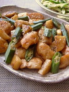 おくらと長芋と鶏むね肉のガリバタ炒め-レシピのメイン写真