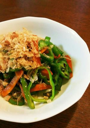 ピーマンと人参のきんぴら！鰹節のせ！-レシピのメイン写真