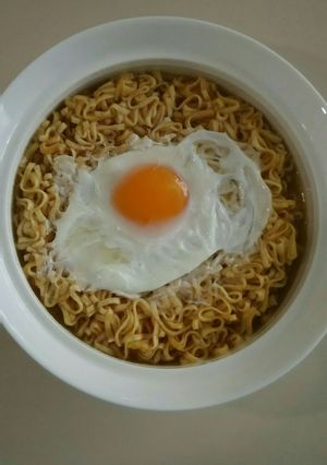 まるでパッケージみたい！卵チキンラーメン-レシピのメイン写真