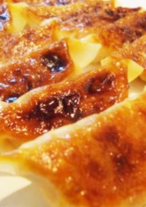 オリーブオイルで食べる♡洋風おつまみ餃子-レシピのメイン写真