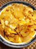 フライパンでドリアみたいなツナ玉チーズ丼