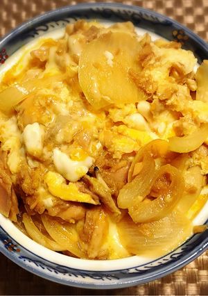 フライパンでドリアみたいなツナ玉チーズ丼-レシピのメイン写真