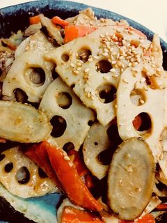 皮も食べよう☆ゴボウと蓮根のゴマきんぴら-レシピのメイン写真