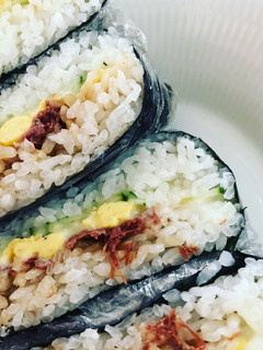 コンビーフおにぎらず-レシピのメイン写真
