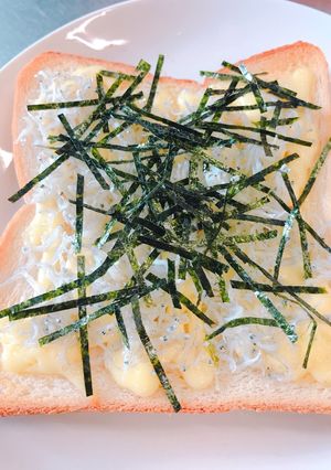 超簡単！朝食に！しらすのトースト-レシピのメイン写真