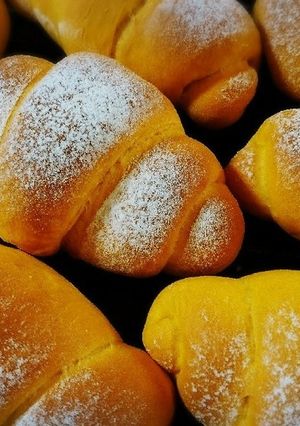 オレンジ色☆野菜ジュースロールパン-レシピのメイン写真