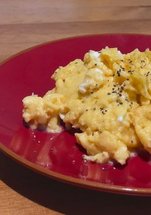 ぽっぺがおちる簡単スクランブルエッグ-レシピのメイン写真