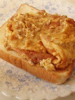 おいし~!納豆たまごトースト♪-レシピのメイン写真