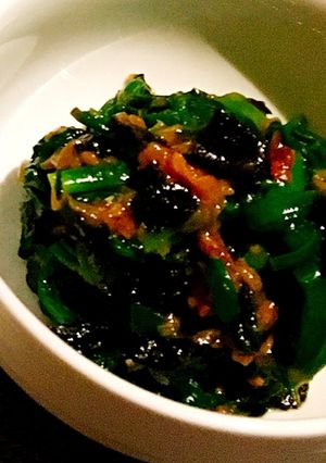おつまみ☆簡単！ごま油香るニラの梅肉和え-レシピのメイン写真