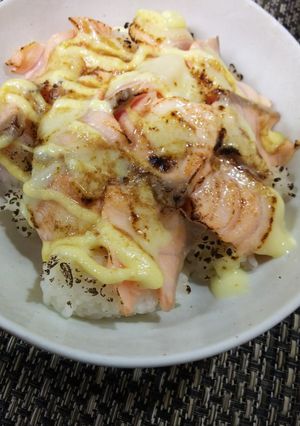 マジうま!!!サーモンチーズ丼-レシピのメイン写真