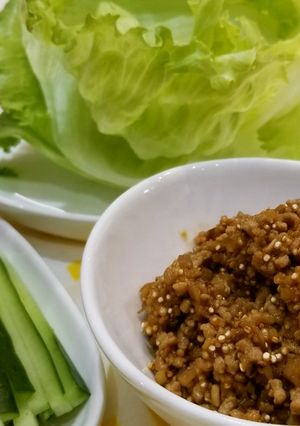 キヌアの肉味噌で☆レタス包み-レシピのメイン写真