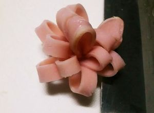 お弁当の隙間埋めに♪ハムのお花♡-レシピのメイン写真