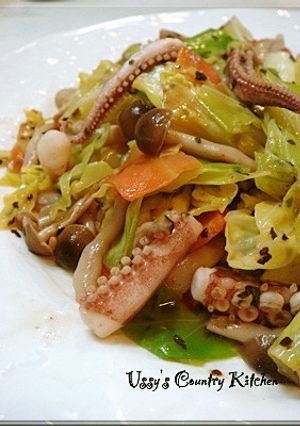 イカ下足&キャベツの炒め物☆バジル風味-レシピのメイン写真
