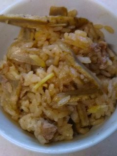 牛肉ごぼうごはん-レシピのメイン写真