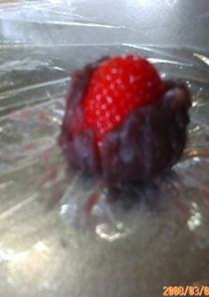あんこの包み方（苺大福）-レシピのメイン写真