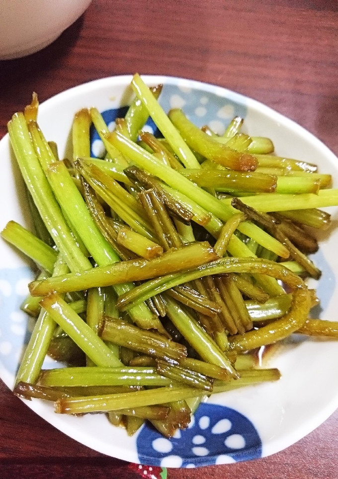 芋づる(さつまいもの茎)炒め-レシピのメイン写真